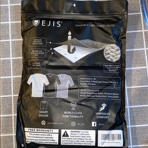 Ejis Vneck Underarm Sweat Proof White 
